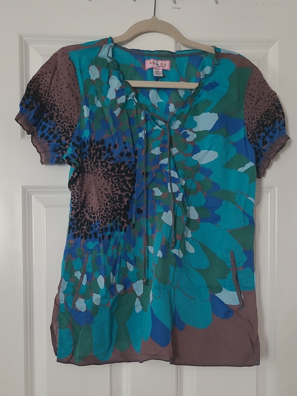 Koi By Kathy Peterson Floral Tie-Front Women’s Blouse in Teal and Brown Pockets